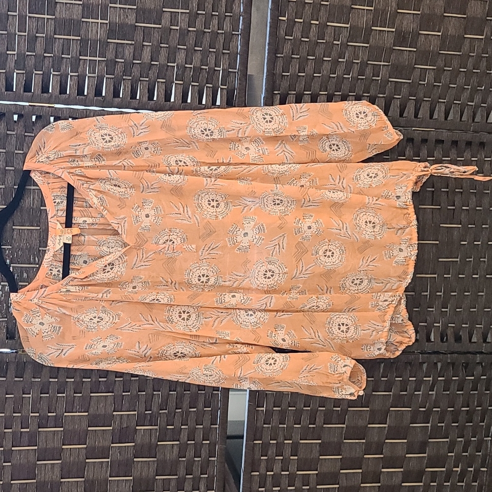 Lucky Brand Sheer V Neck Blouse in Size 2X in Great Condition